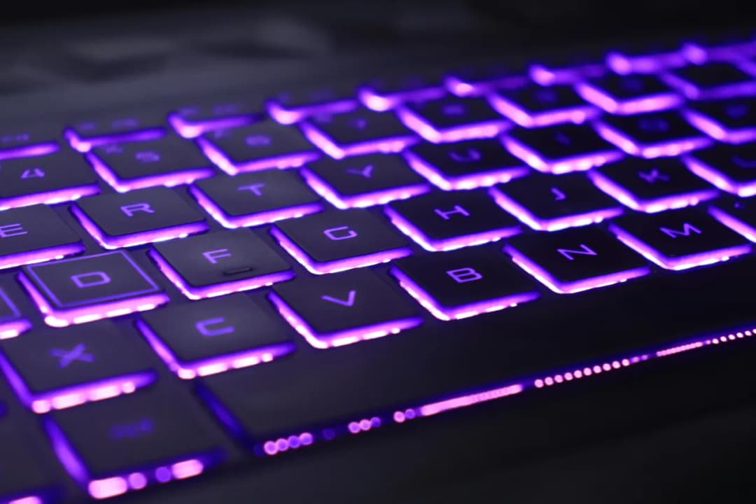 Jak podświetlić klawiaturę w laptopie HP - proste kroki i porady