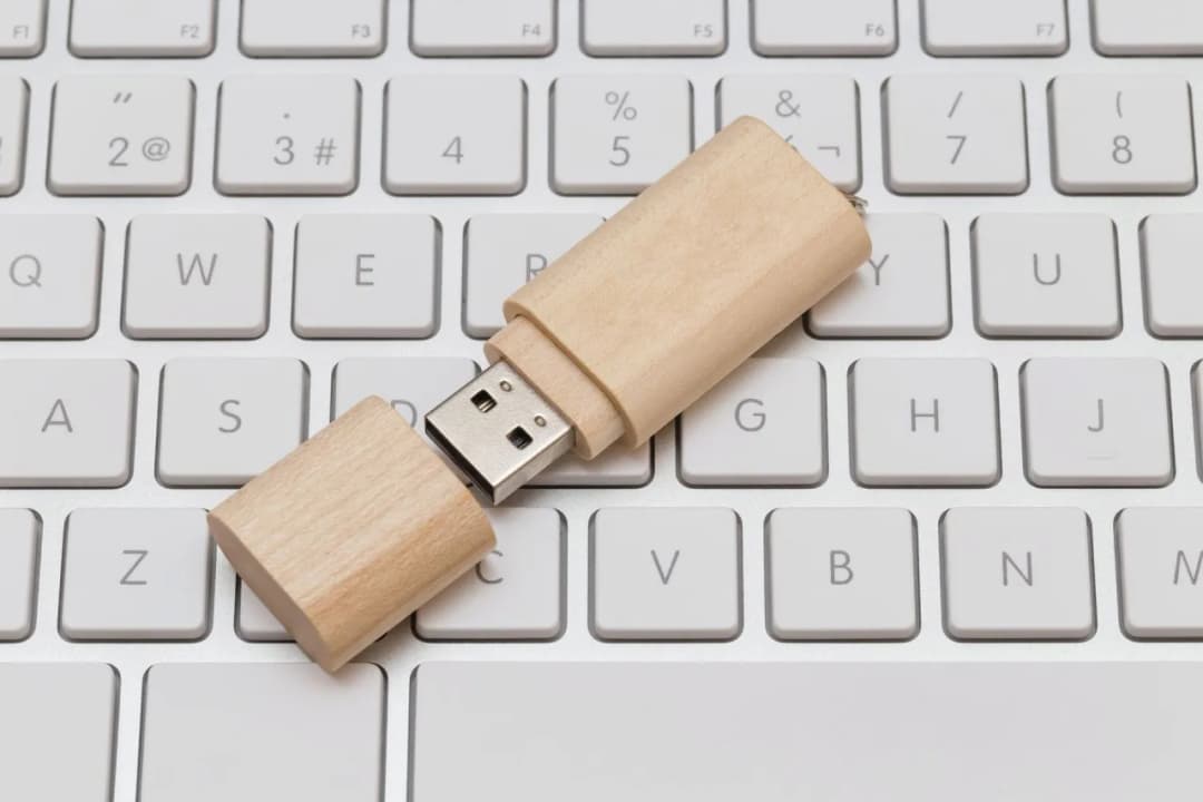 Jak zgrać film z pendrive na komputer bez problemów i stresu